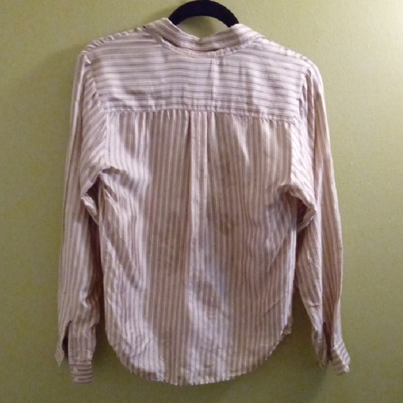 Womans 4 Royalsilk Cream Relaxed ButtonedSleeve Notched Collar Button Down Shirt - Picture 4 of 4